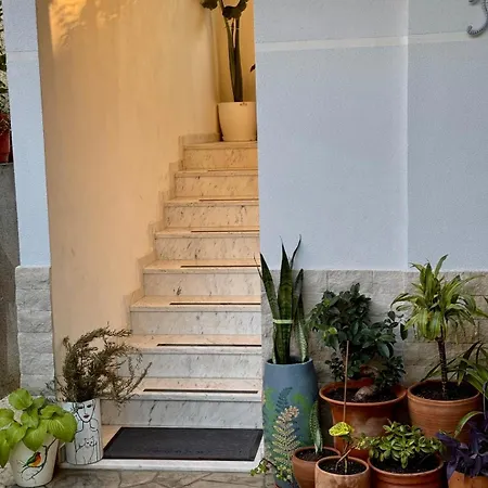 Apartment Floor 2 *